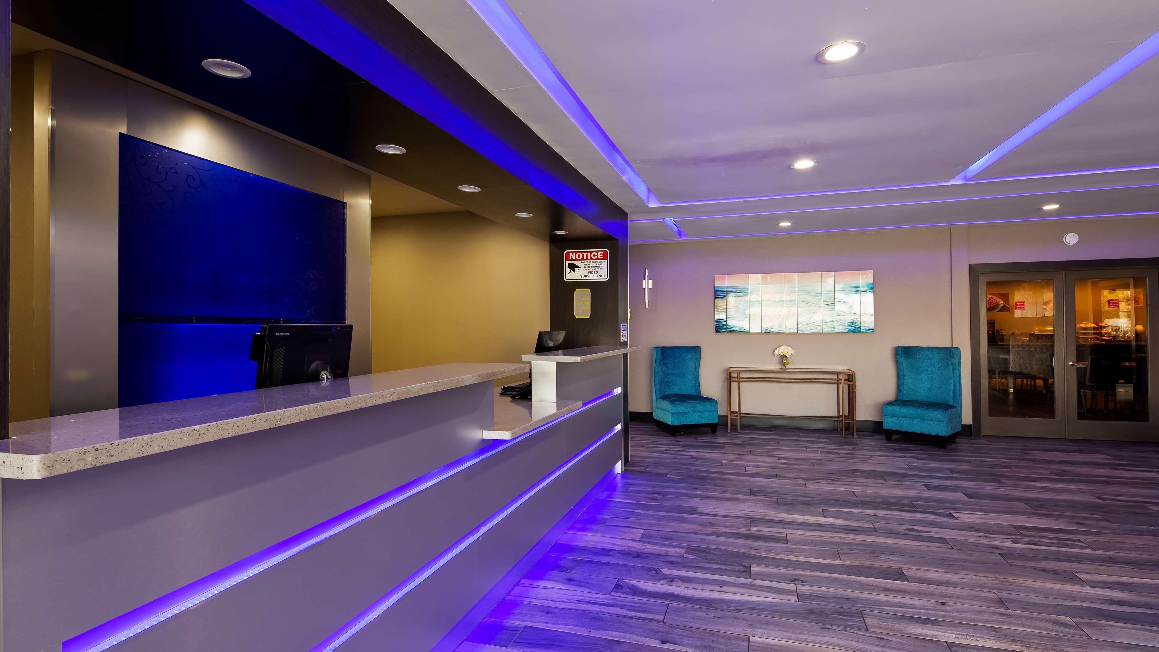 Surestay Plus Hotel By Best Western Point Richmond Exterior photo