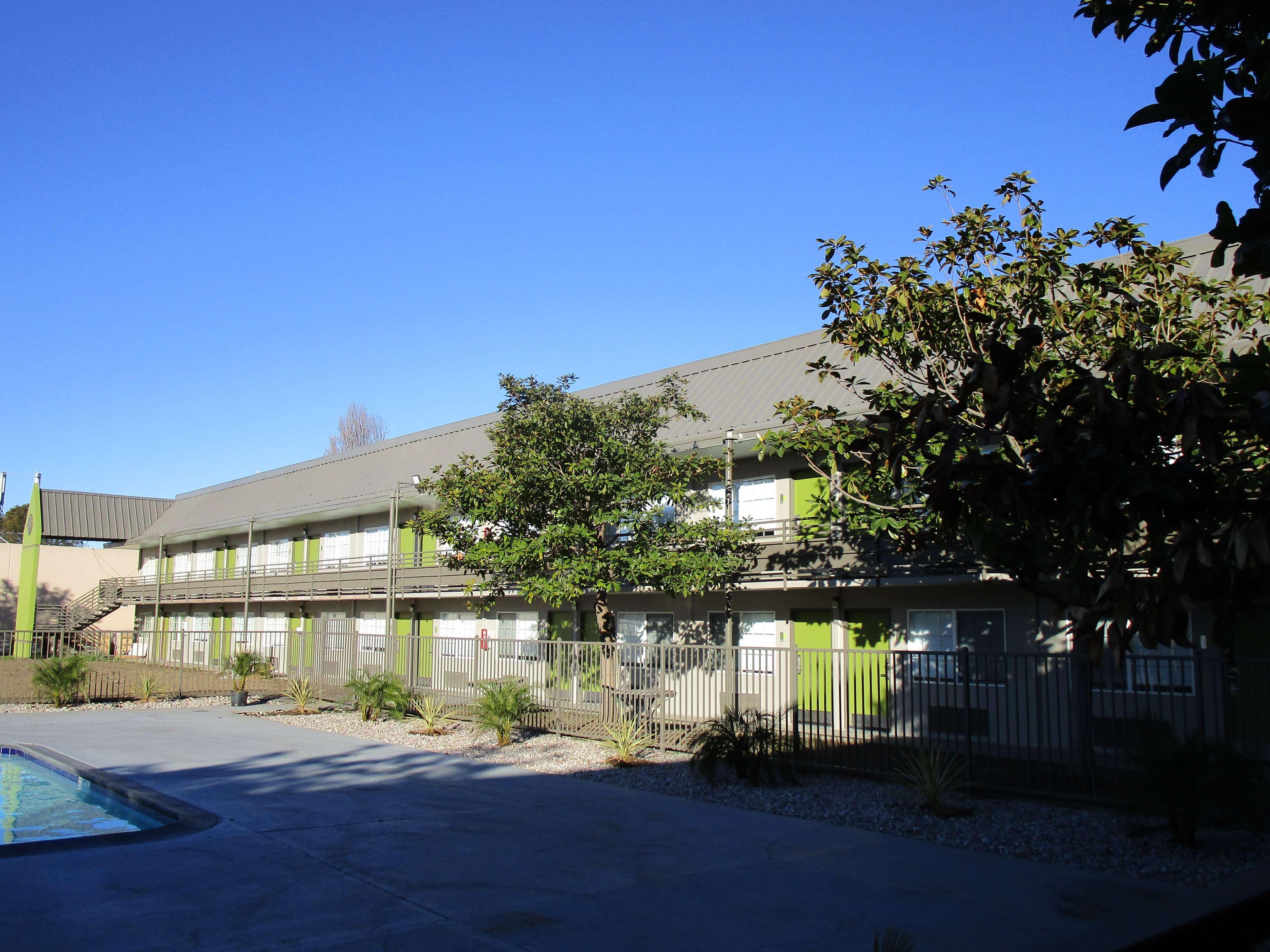 Surestay Plus Hotel By Best Western Point Richmond Exterior photo